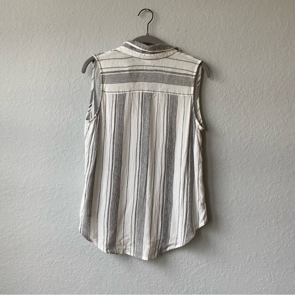 Striped Button Down Tank - Picture 5 of 8